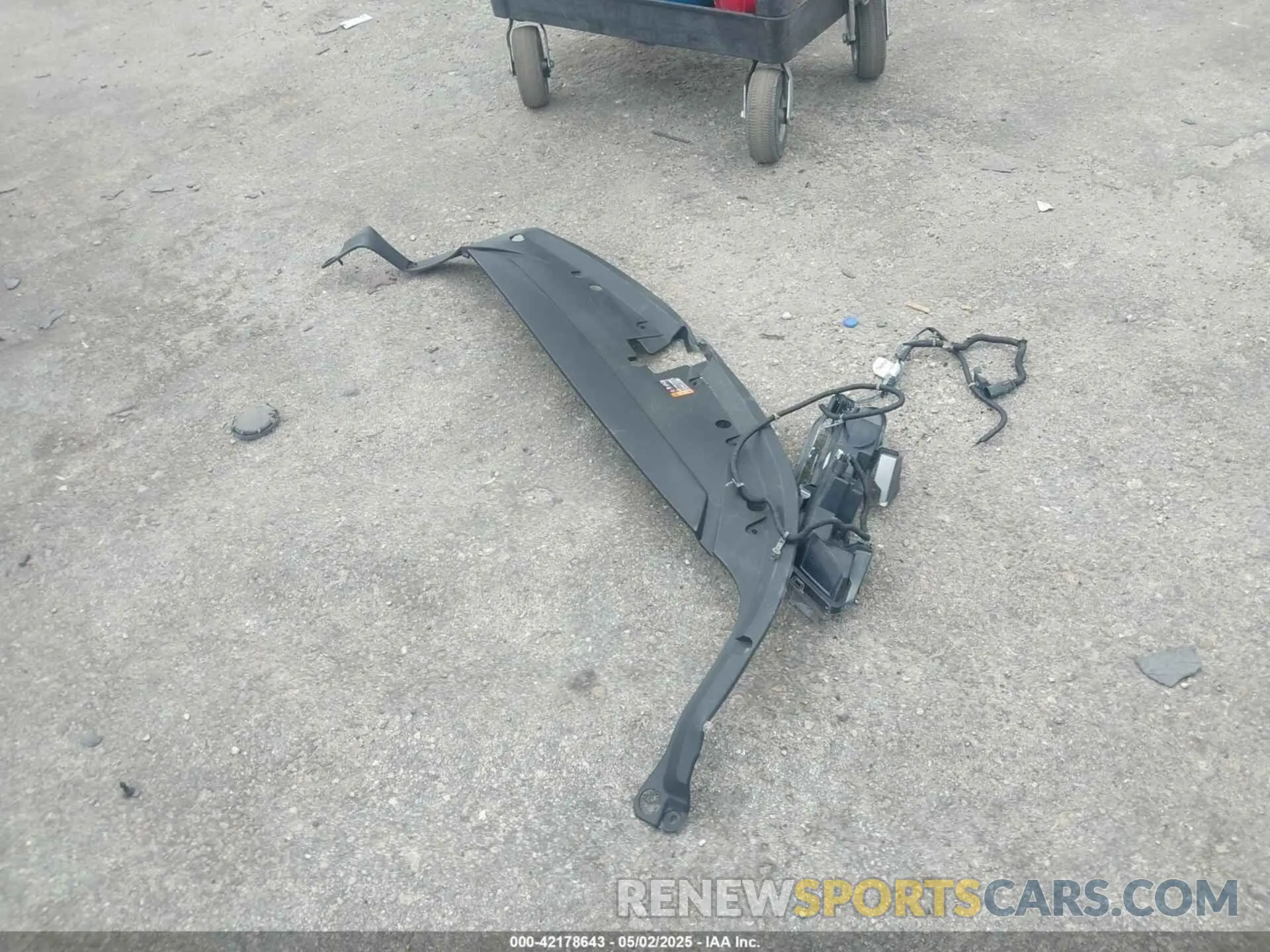 12 Photograph of a damaged car 1G1105S35LU112811 CHEVROLET IMPALA 2020