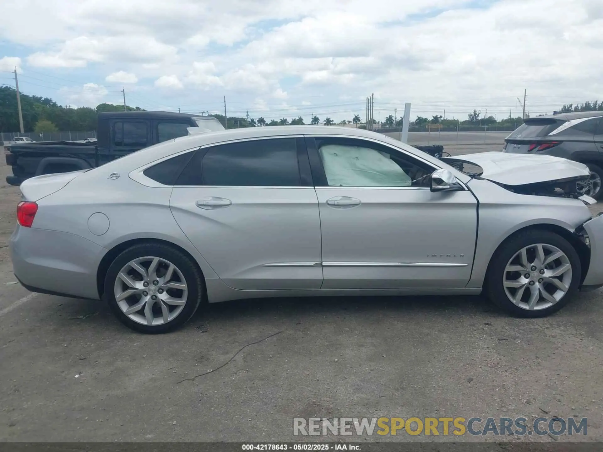 14 Photograph of a damaged car 1G1105S35LU112811 CHEVROLET IMPALA 2020