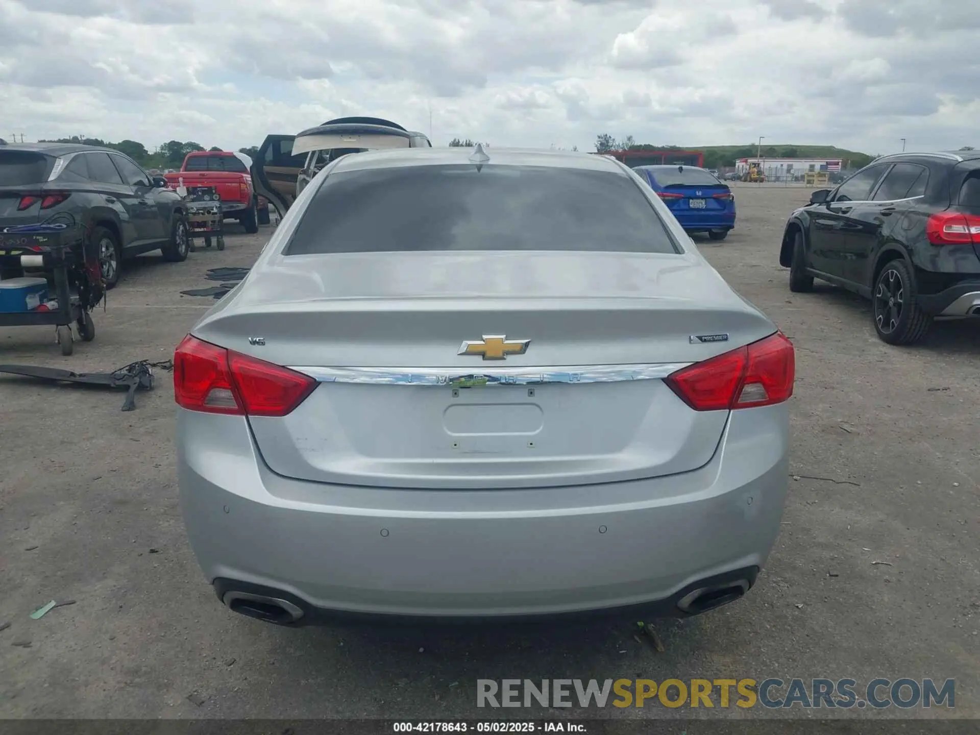 17 Photograph of a damaged car 1G1105S35LU112811 CHEVROLET IMPALA 2020
