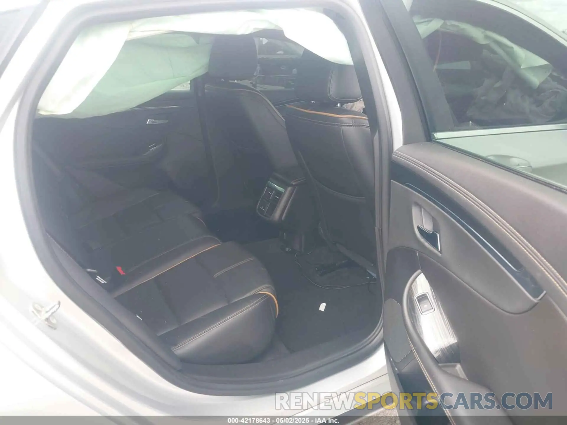 8 Photograph of a damaged car 1G1105S35LU112811 CHEVROLET IMPALA 2020