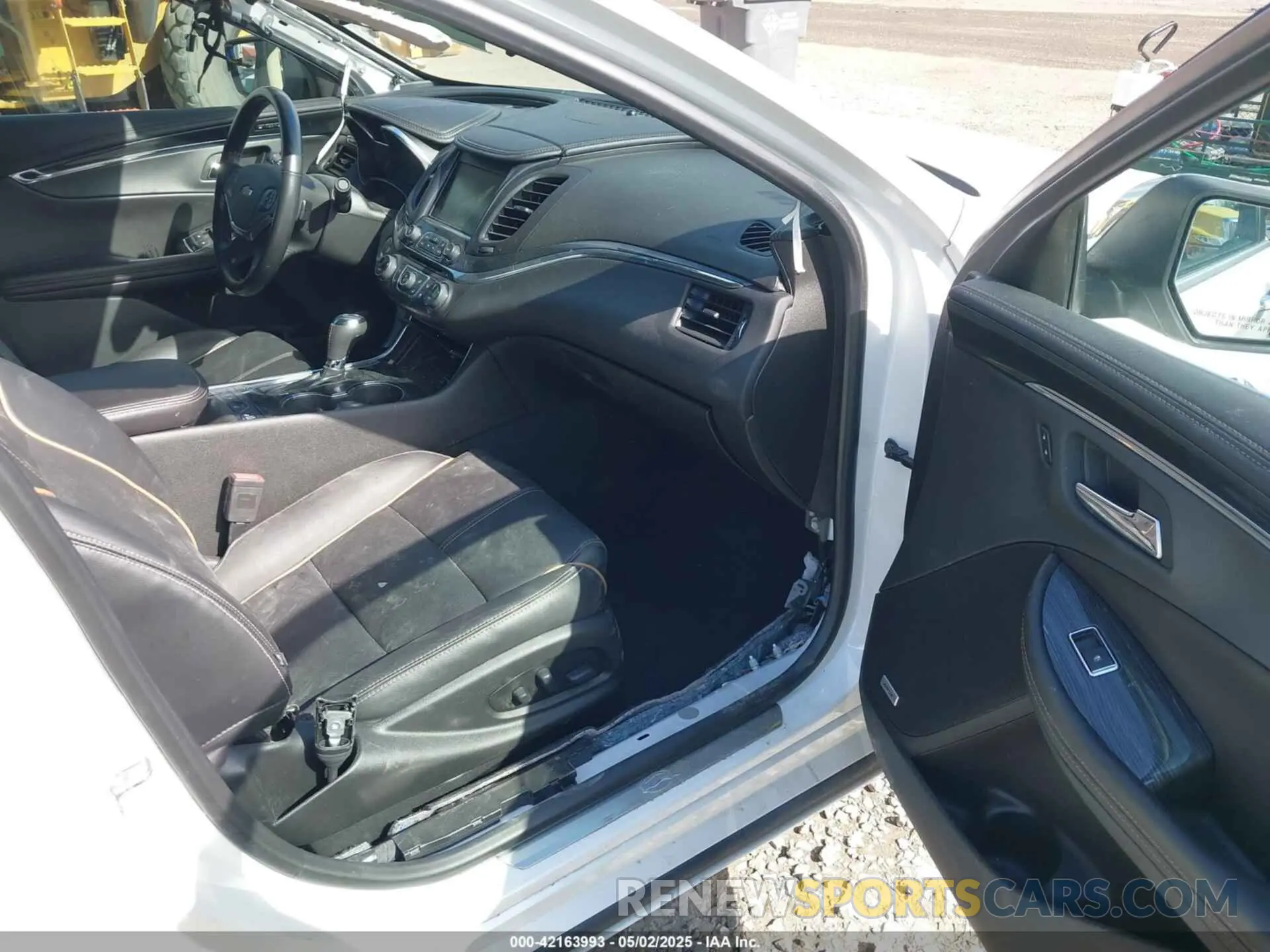5 Photograph of a damaged car 1G1105S35LU114770 CHEVROLET IMPALA 2020
