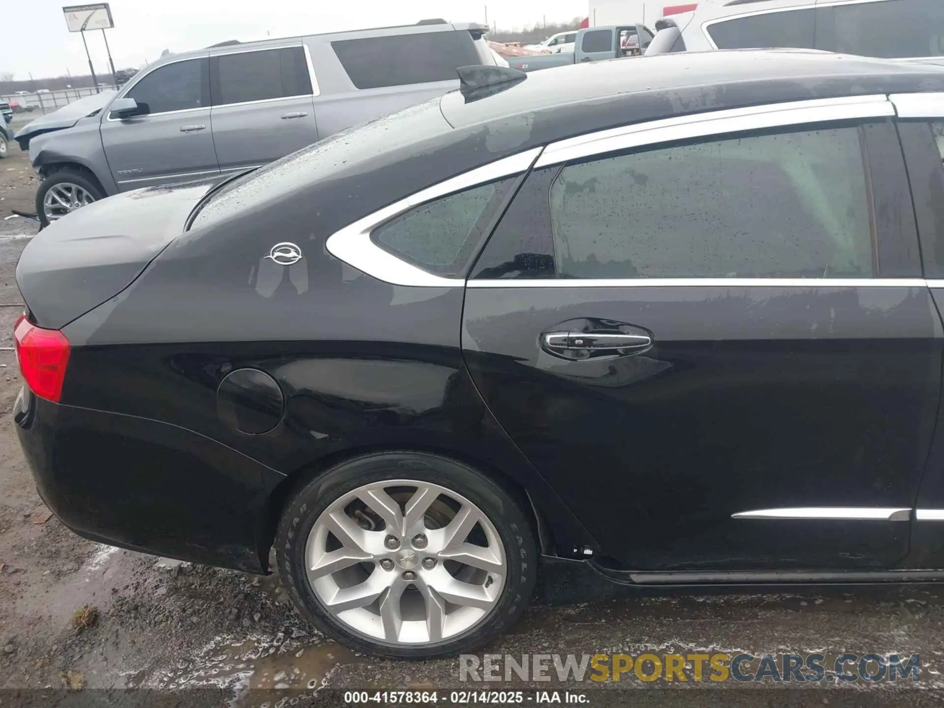 18 Photograph of a damaged car 2G1105S34L9101117 CHEVROLET IMPALA 2020