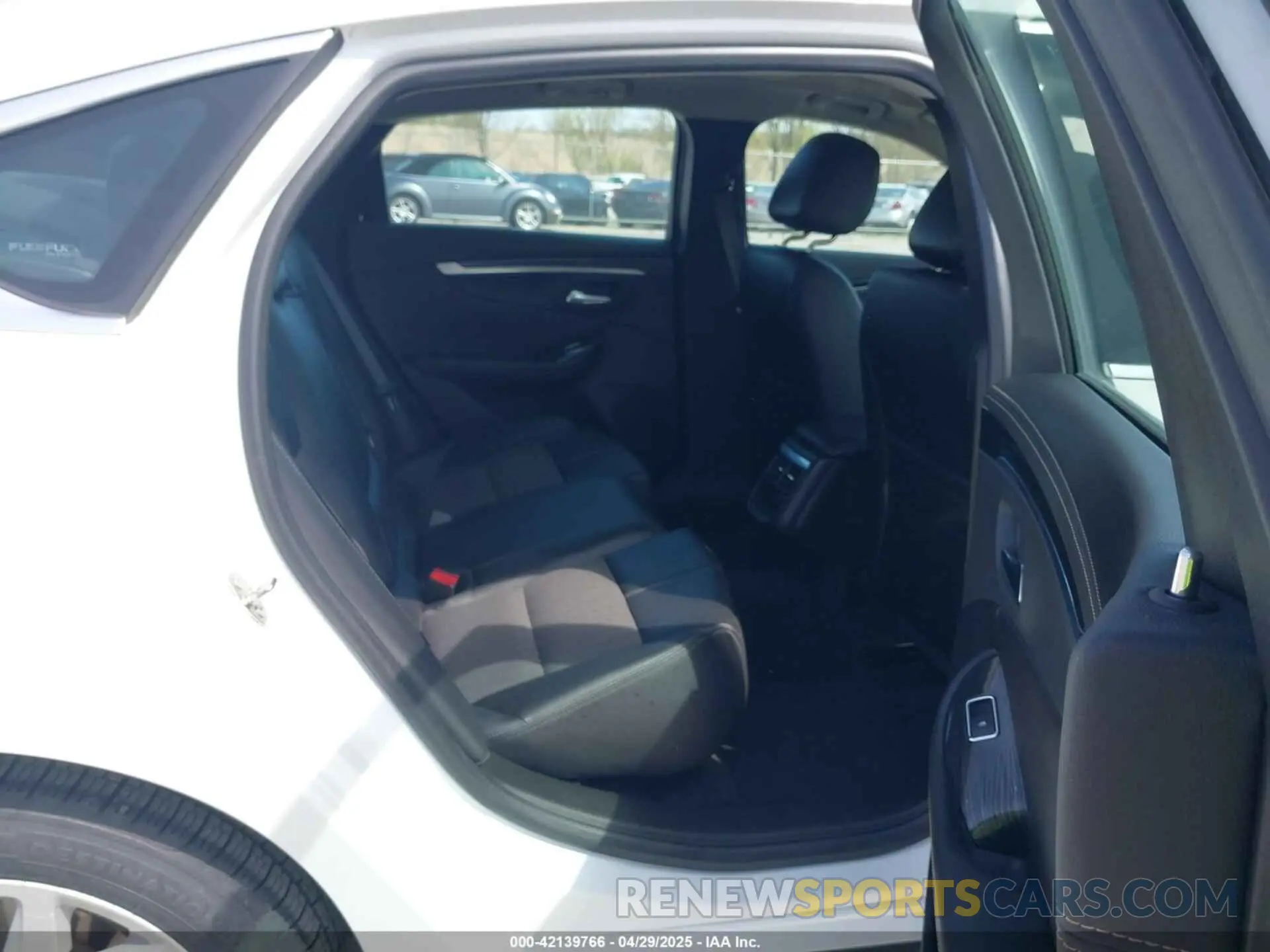 8 Photograph of a damaged car 2G11Z5S3XL9106036 CHEVROLET IMPALA 2020