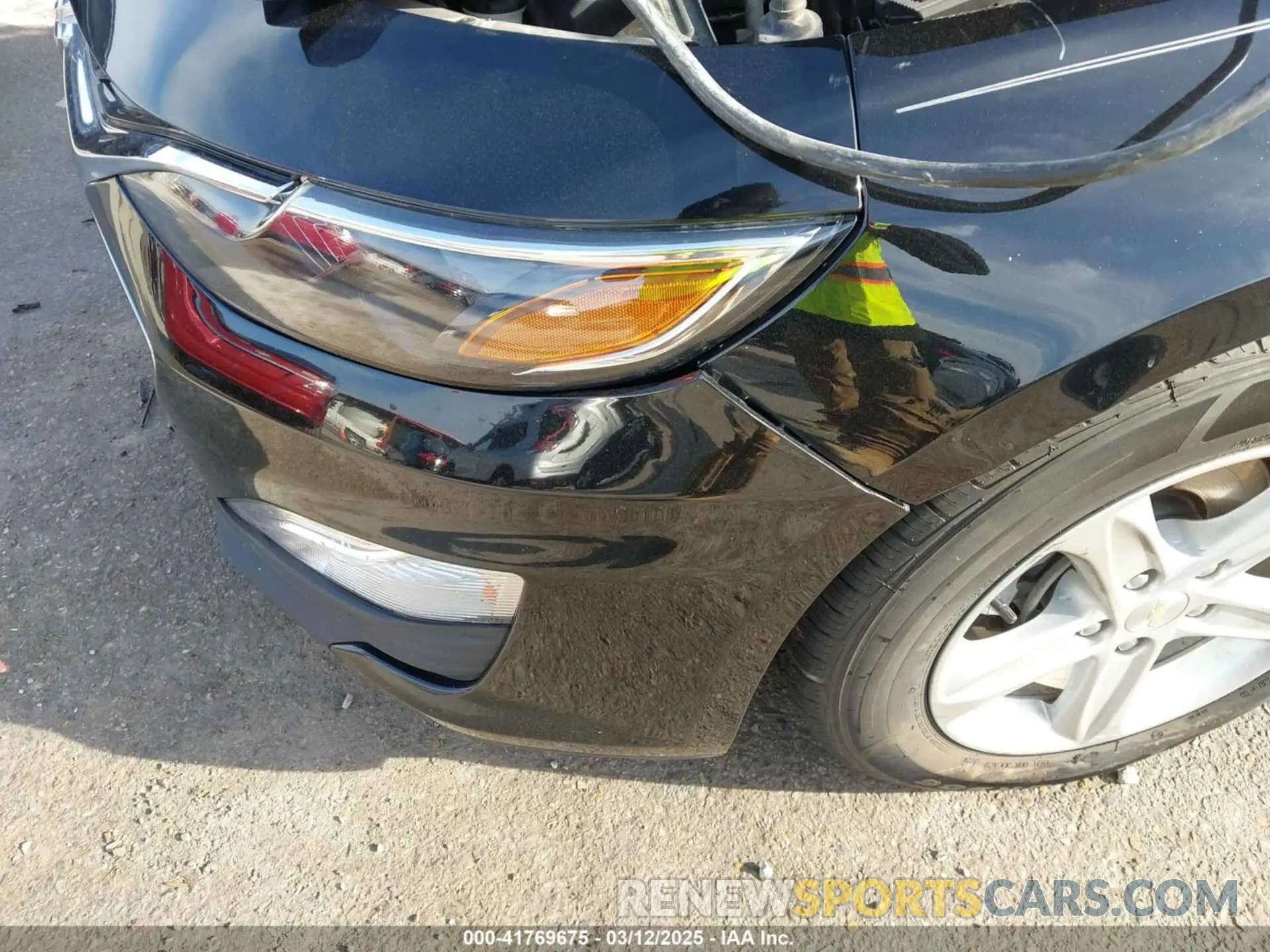 17 Photograph of a damaged car 1G1ZB5ST0KF215845 CHEVROLET MALIBU 2019