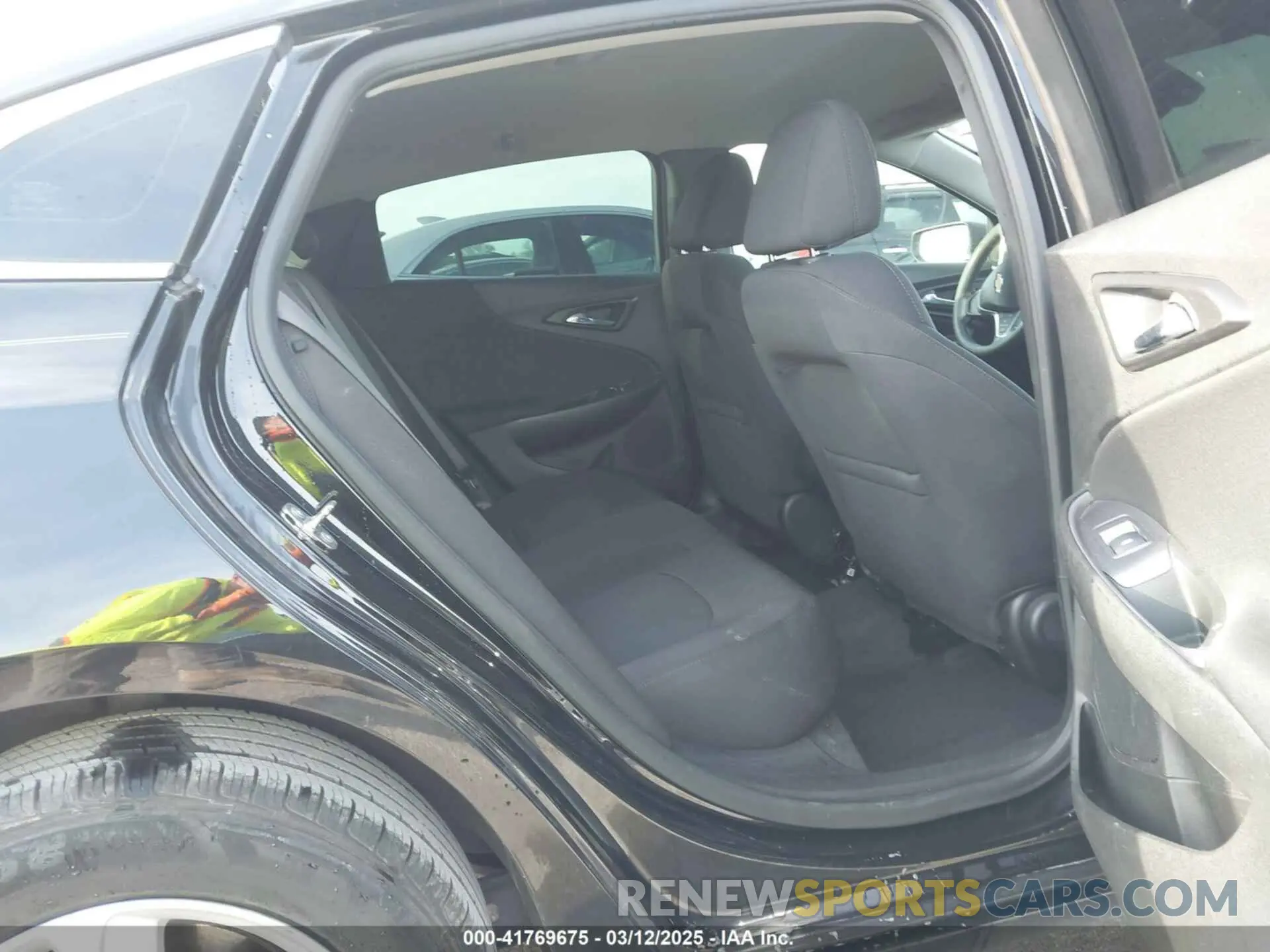 8 Photograph of a damaged car 1G1ZB5ST0KF215845 CHEVROLET MALIBU 2019
