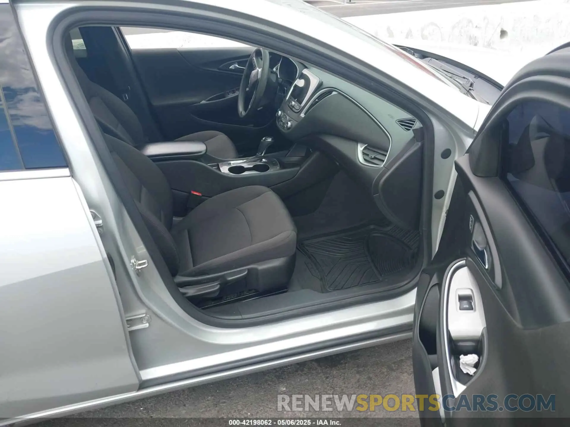 5 Photograph of a damaged car 1G1ZB5ST0KF217739 CHEVROLET MALIBU 2019