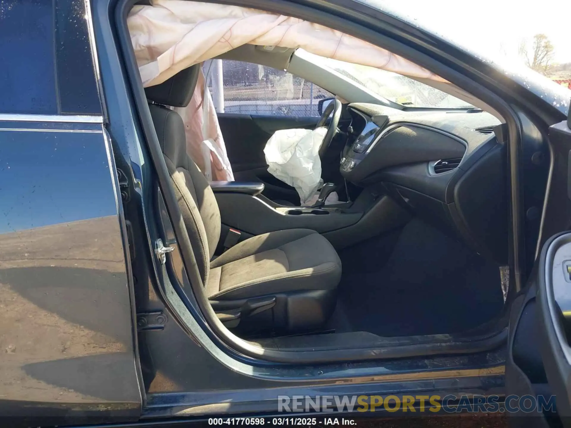 5 Photograph of a damaged car 1G1ZB5ST1KF142016 CHEVROLET MALIBU 2019