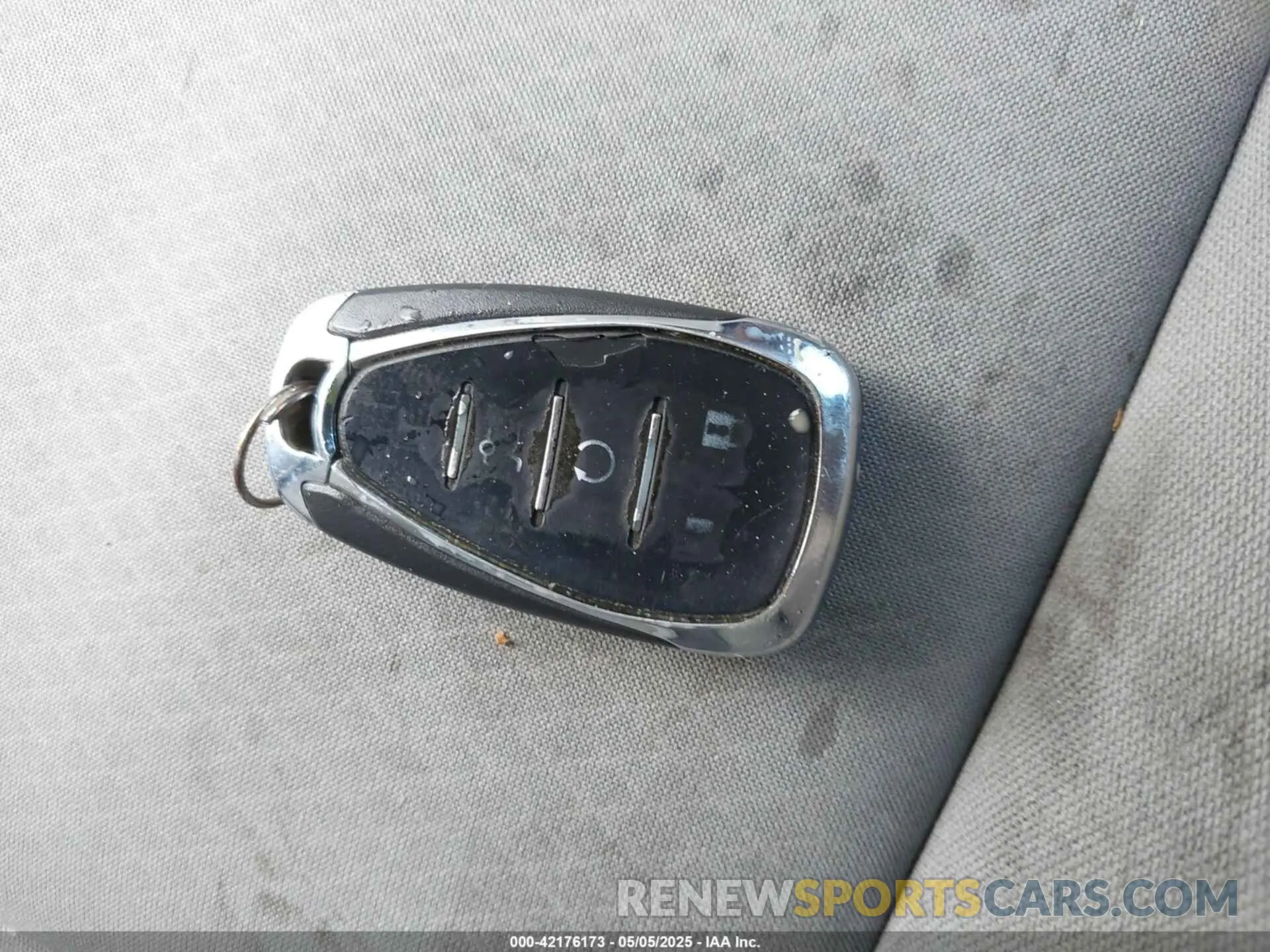 11 Photograph of a damaged car 1G1ZB5ST1KF159401 CHEVROLET MALIBU 2019