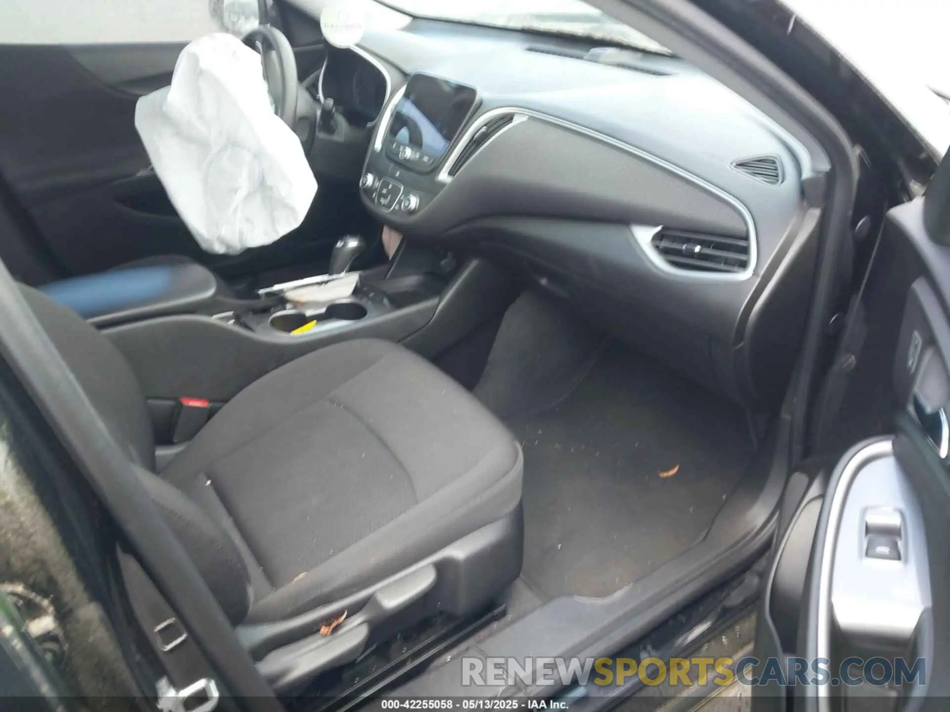 5 Photograph of a damaged car 1G1ZB5ST2KF217581 CHEVROLET MALIBU 2019