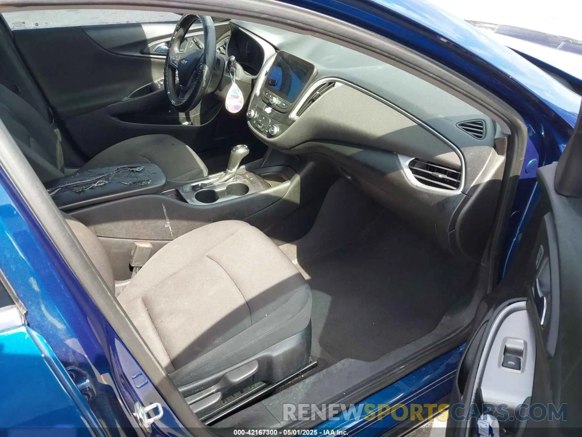 5 Photograph of a damaged car 1G1ZB5ST3KF198264 CHEVROLET MALIBU 2019