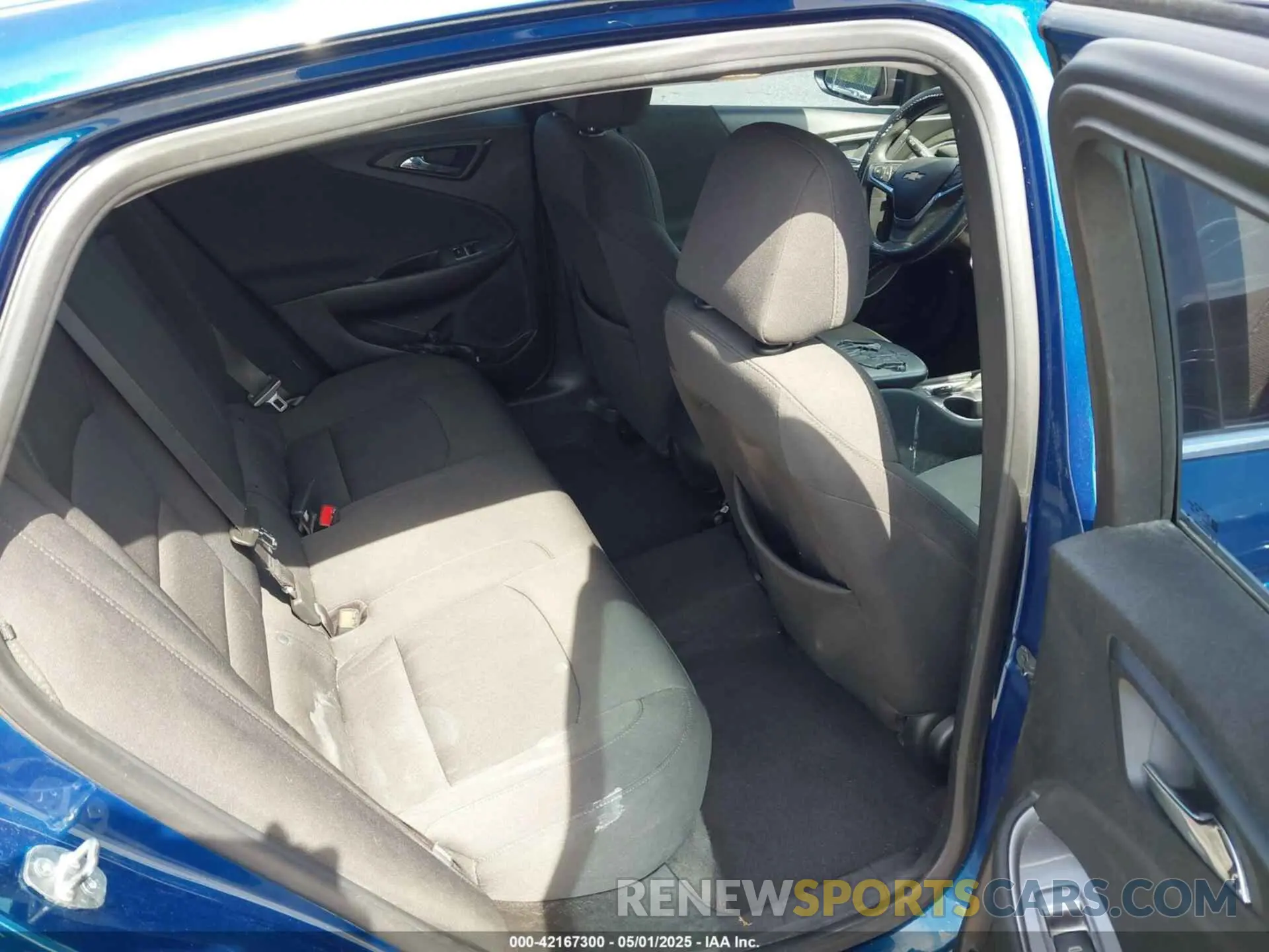 8 Photograph of a damaged car 1G1ZB5ST3KF198264 CHEVROLET MALIBU 2019