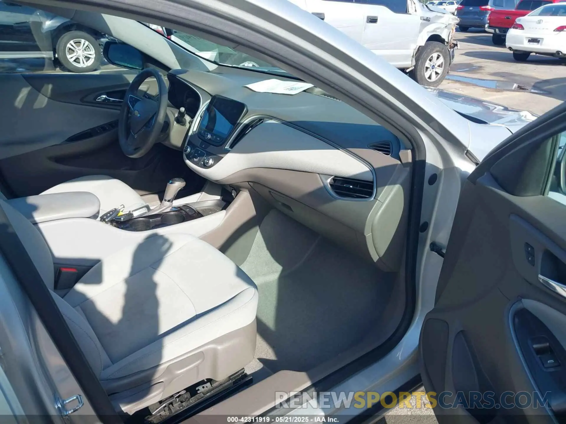 5 Photograph of a damaged car 1G1ZB5ST4KF165824 CHEVROLET MALIBU 2019