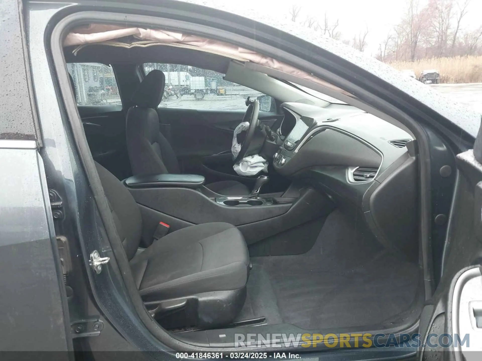 5 Photograph of a damaged car 1G1ZB5ST4KF176256 CHEVROLET MALIBU 2019