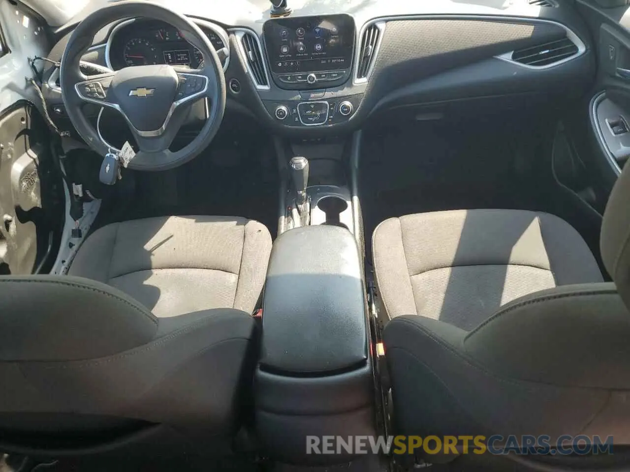 8 Photograph of a damaged car 1G1ZB5ST8KF184165 CHEVROLET MALIBU 2019