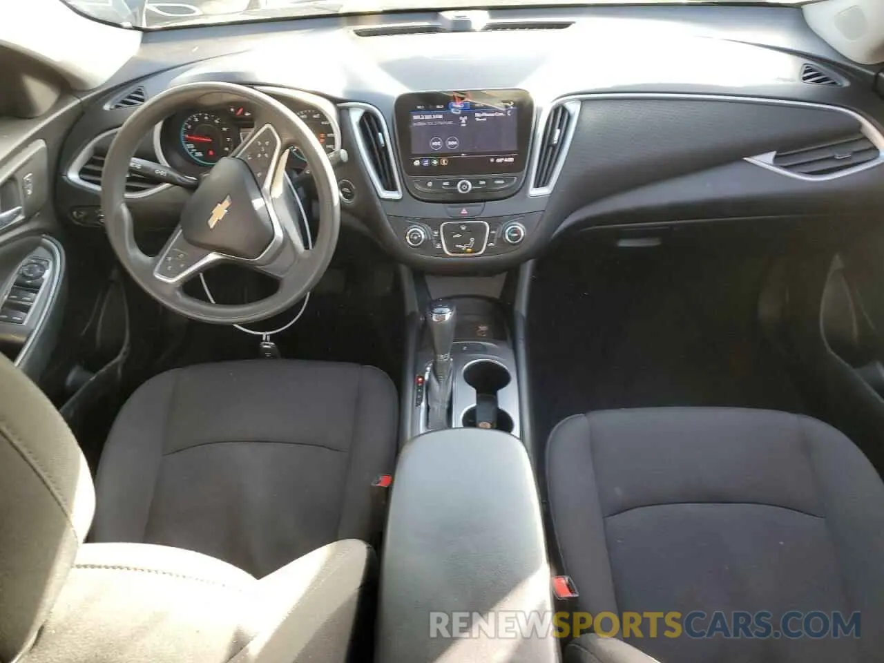 8 Photograph of a damaged car 1G1ZB5ST9KF201572 CHEVROLET MALIBU 2019