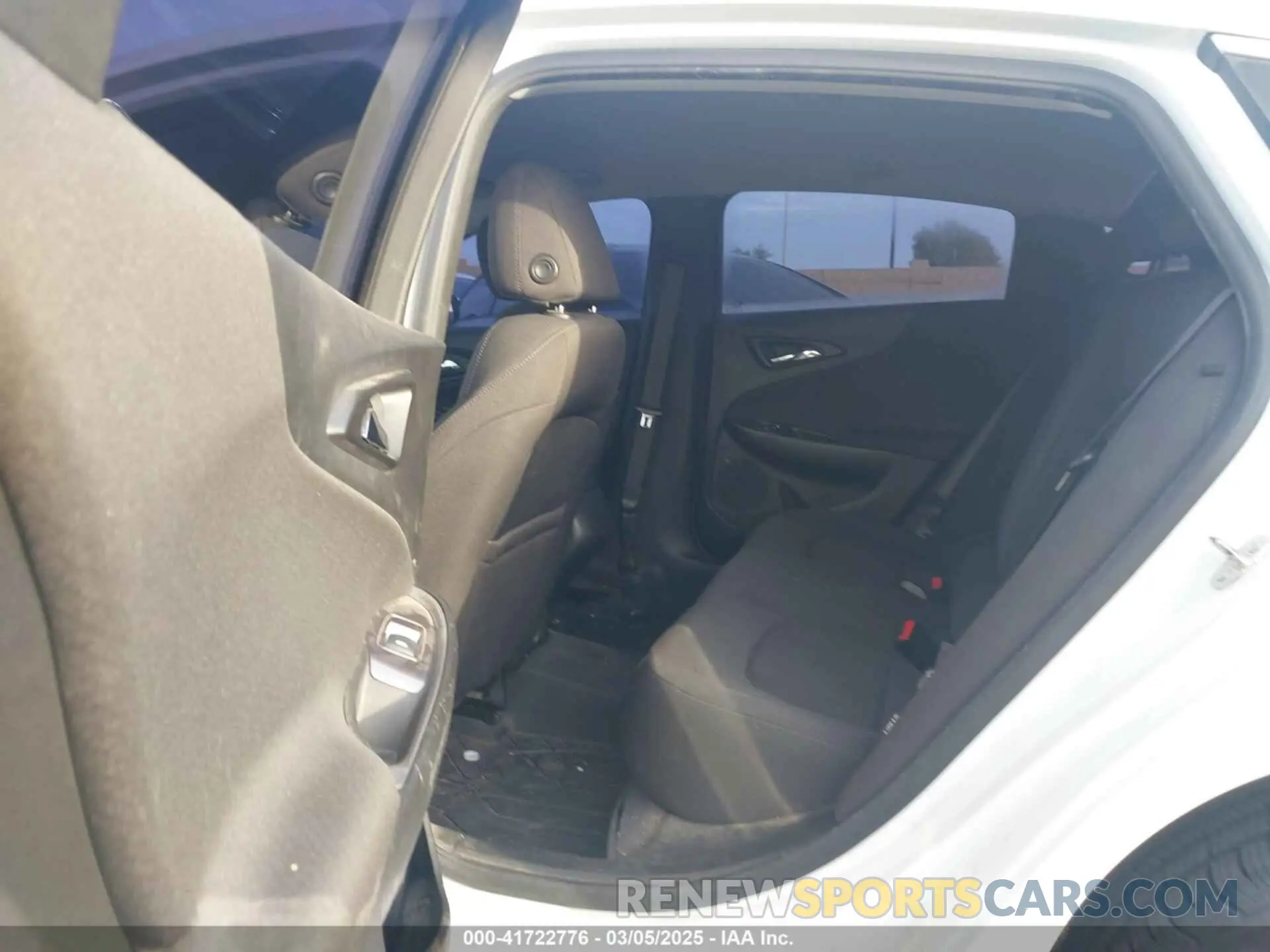 8 Photograph of a damaged car 1G1ZB5ST9KF201927 CHEVROLET MALIBU 2019