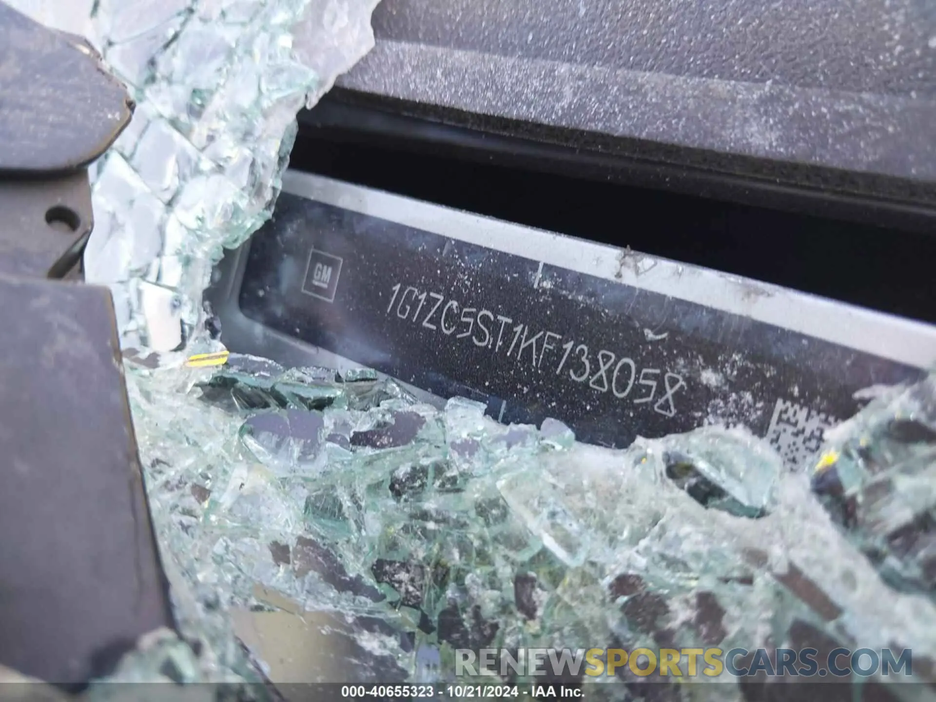 9 Photograph of a damaged car 1G1ZC5ST1KF138058 CHEVROLET MALIBU 2019