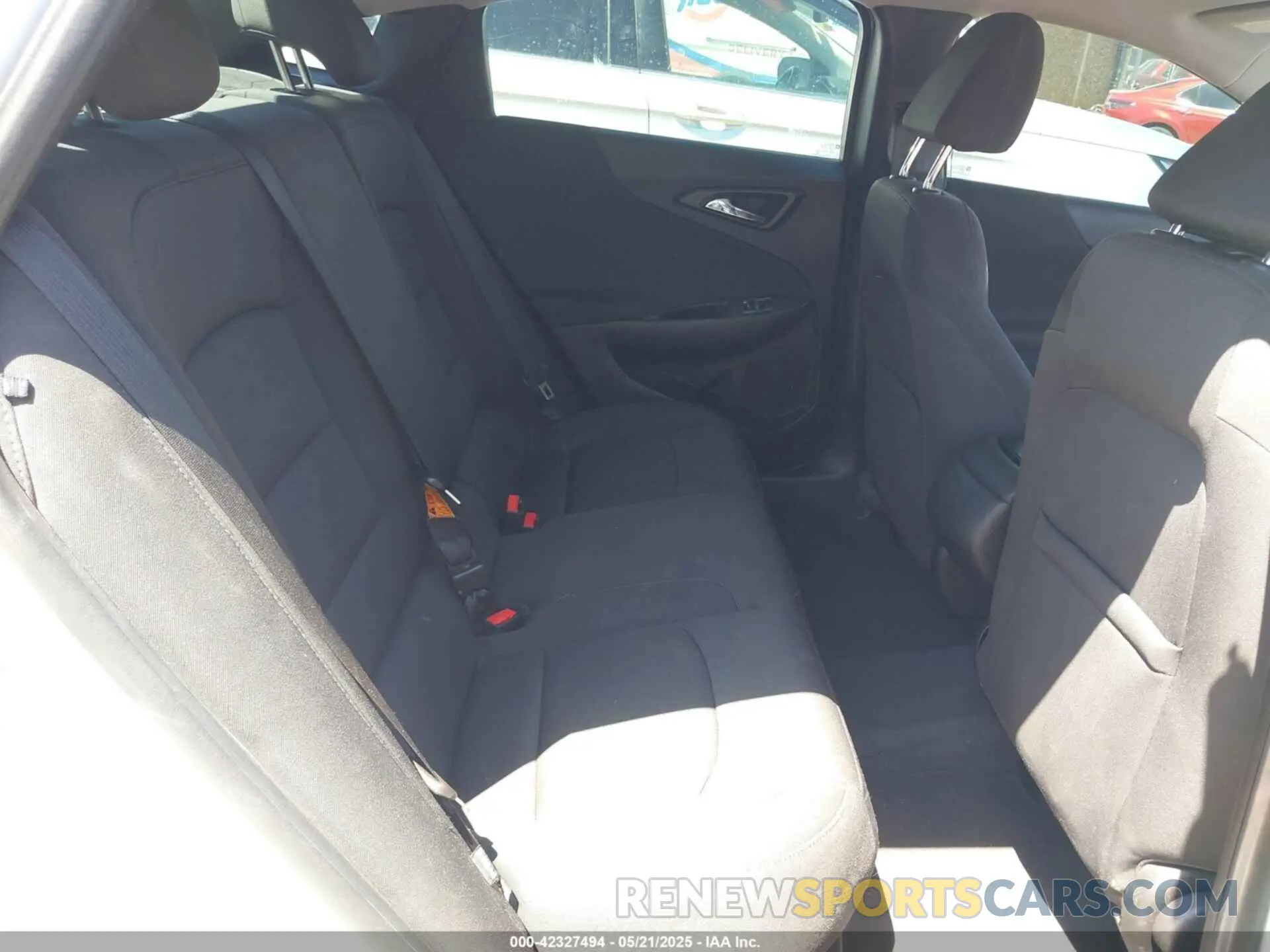 8 Photograph of a damaged car 1G1ZC5ST1KF169455 CHEVROLET MALIBU 2019