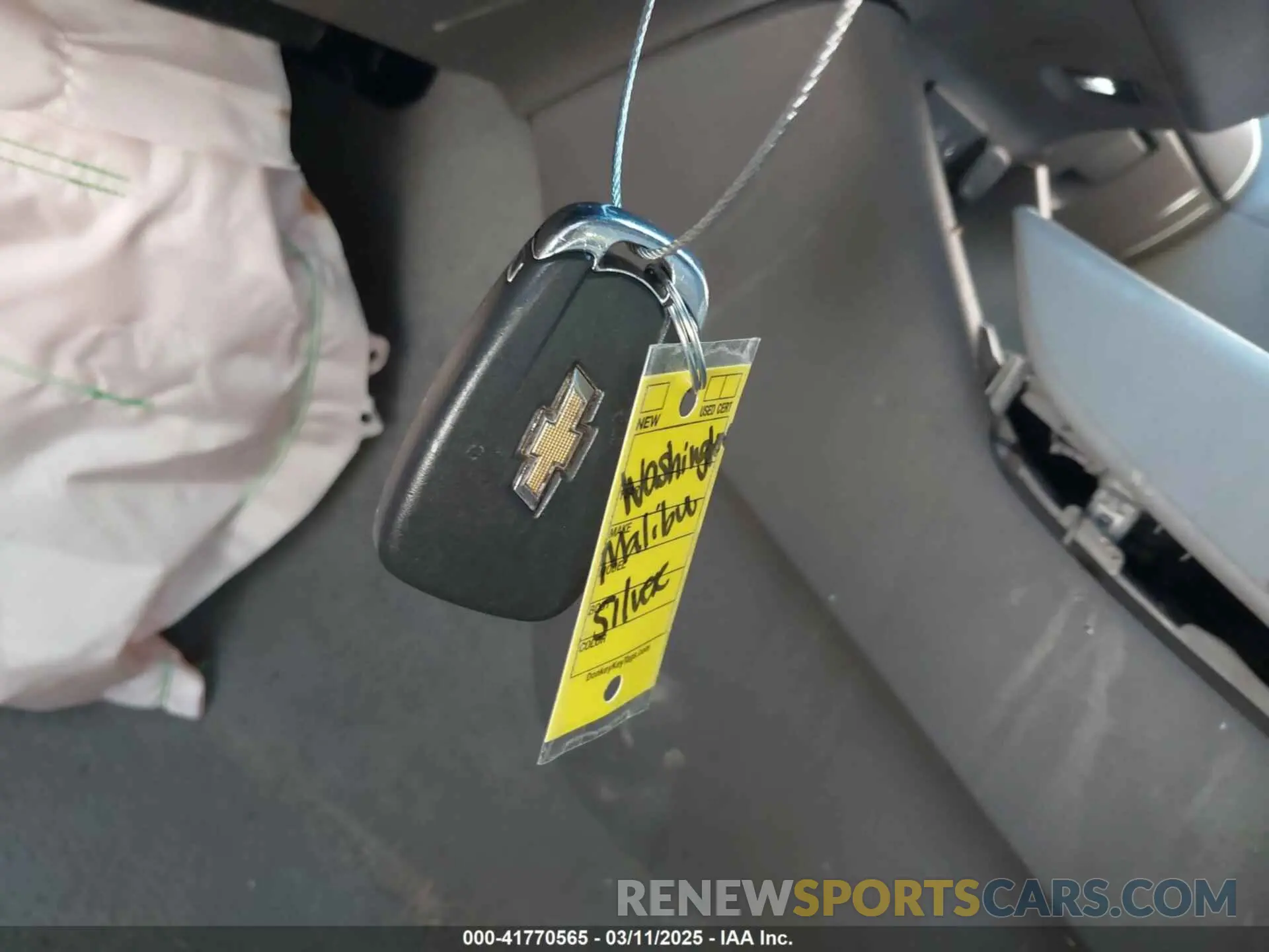 11 Photograph of a damaged car 1G1ZC5ST1KF210196 CHEVROLET MALIBU 2019