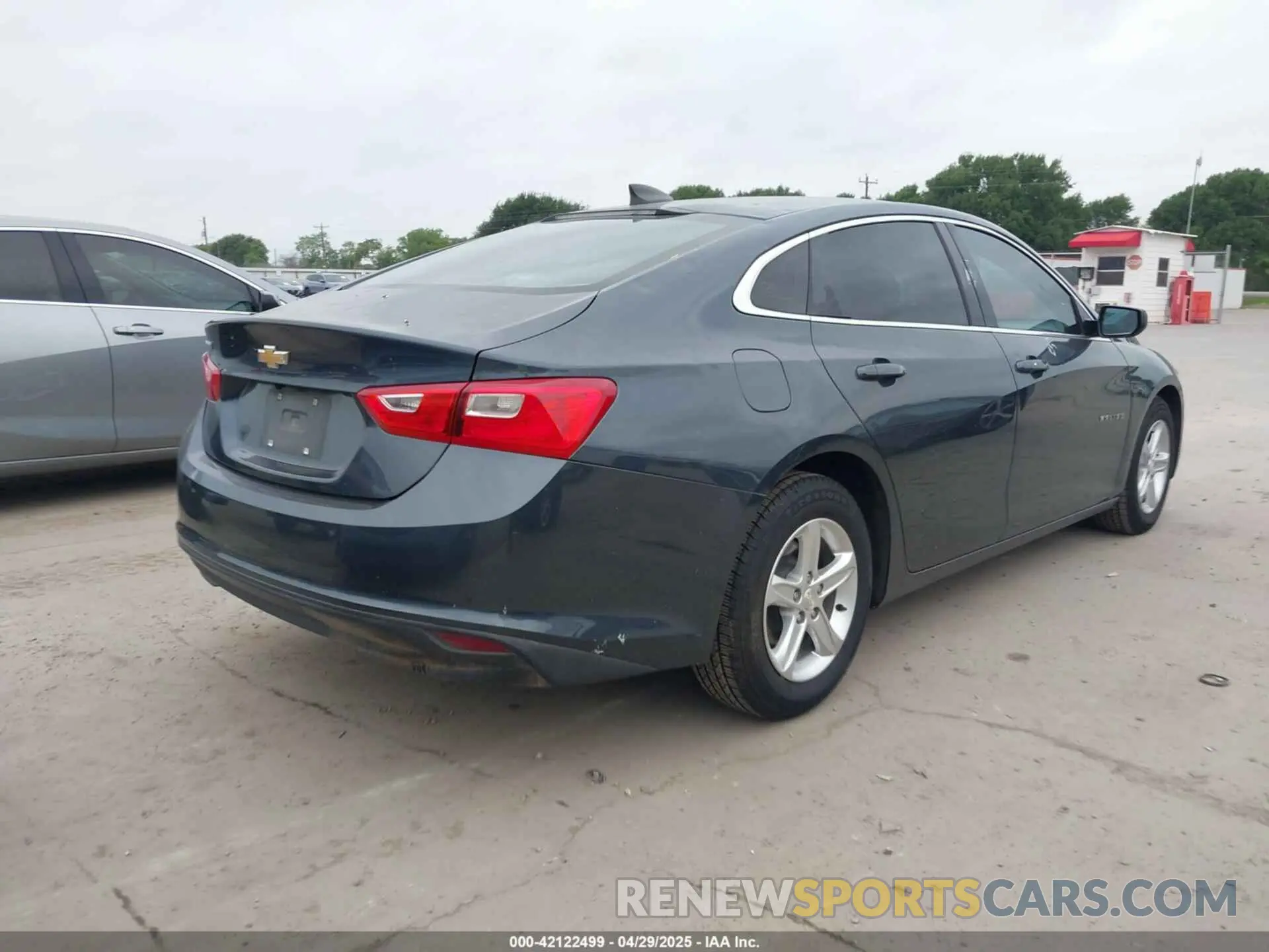 4 Photograph of a damaged car 1G1ZC5ST2KF184322 CHEVROLET MALIBU 2019