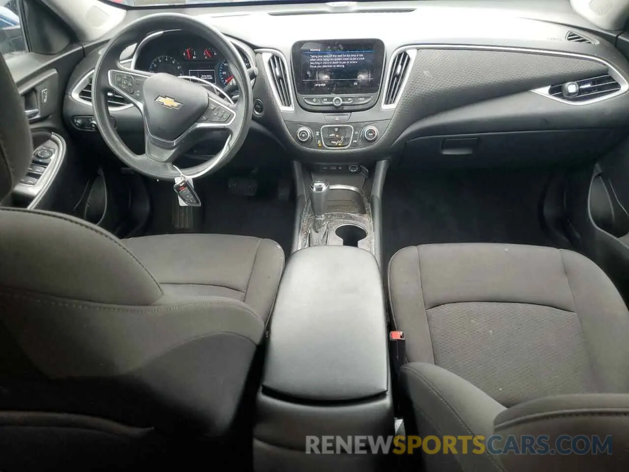 8 Photograph of a damaged car 1G1ZC5ST2KF200213 CHEVROLET MALIBU 2019