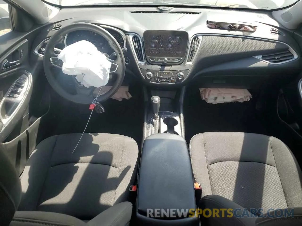 8 Photograph of a damaged car 1G1ZC5ST2KF203743 CHEVROLET MALIBU 2019