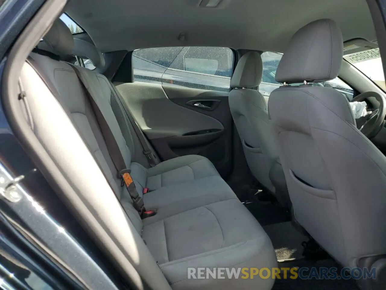 10 Photograph of a damaged car 1G1ZC5ST4KF118158 CHEVROLET MALIBU 2019