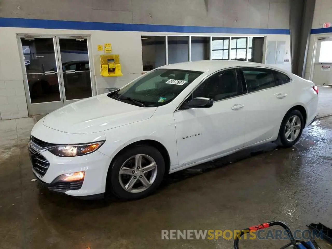 1 Photograph of a damaged car 1G1ZC5ST6KF161402 CHEVROLET MALIBU 2019