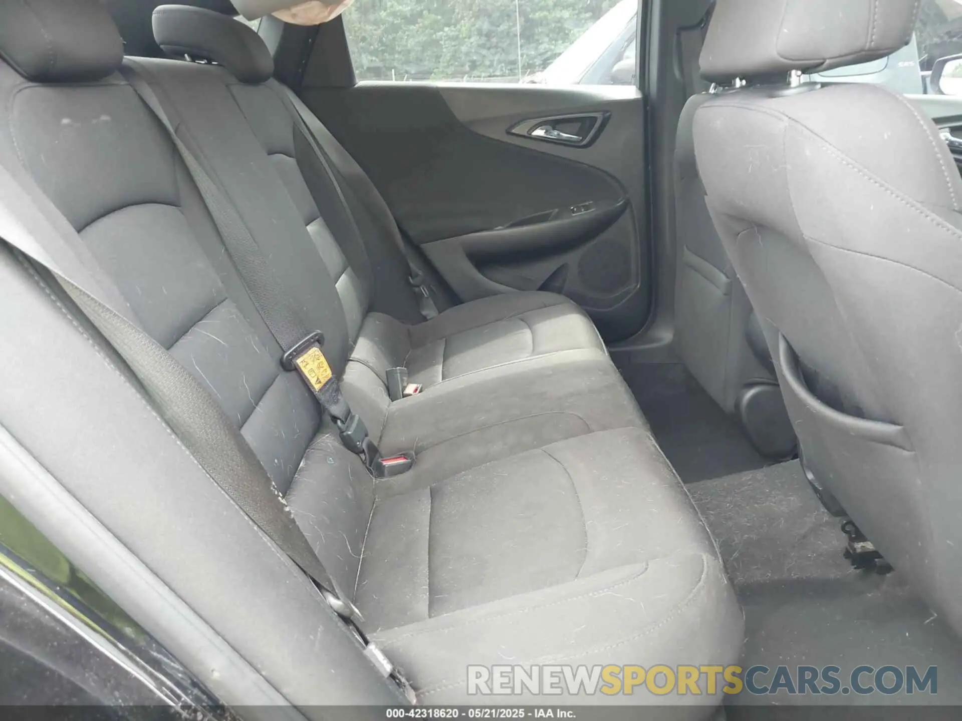 8 Photograph of a damaged car 1G1ZC5ST6KF181875 CHEVROLET MALIBU 2019