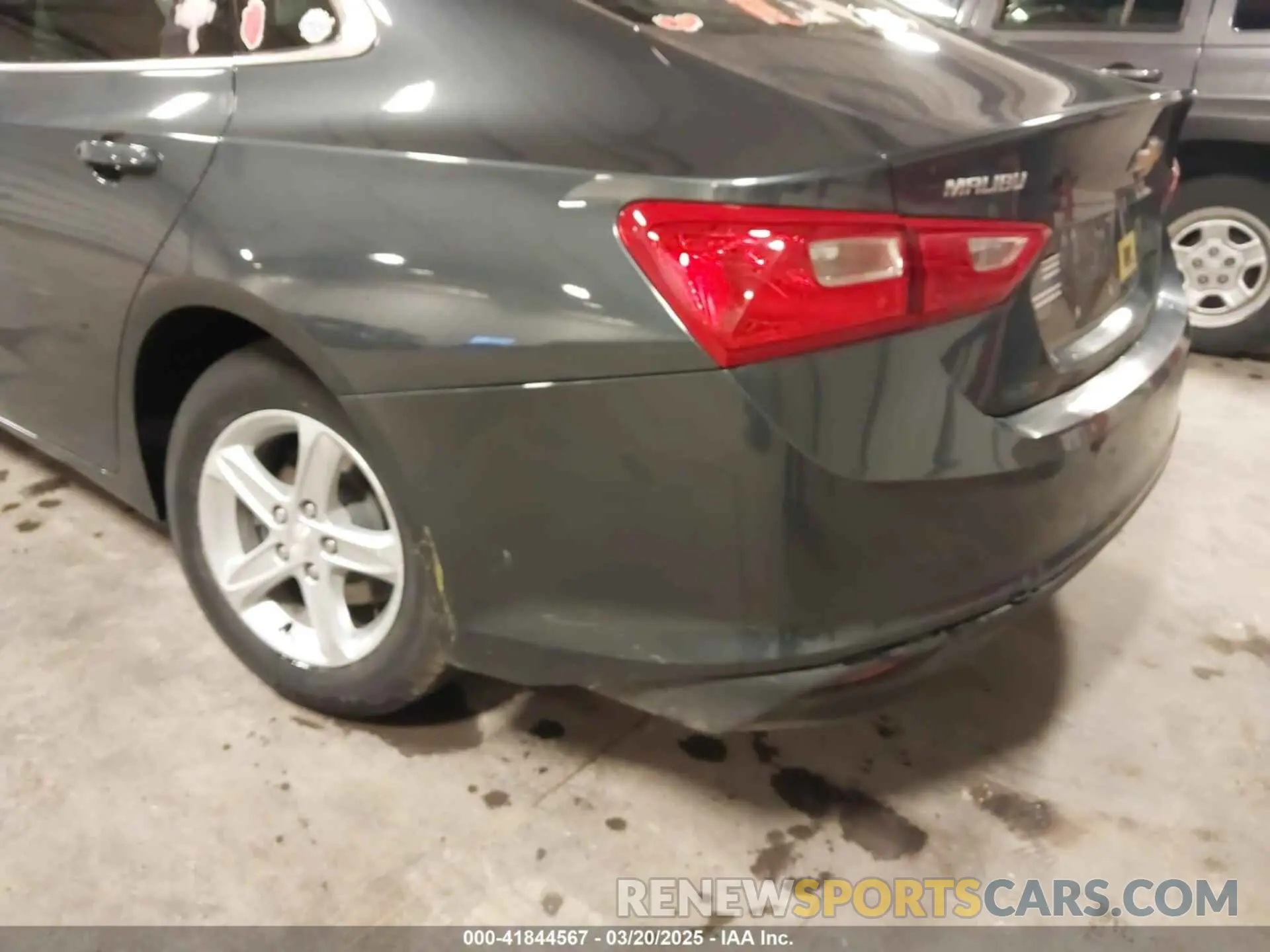 18 Photograph of a damaged car 1G1ZC5ST7KF140235 CHEVROLET MALIBU 2019