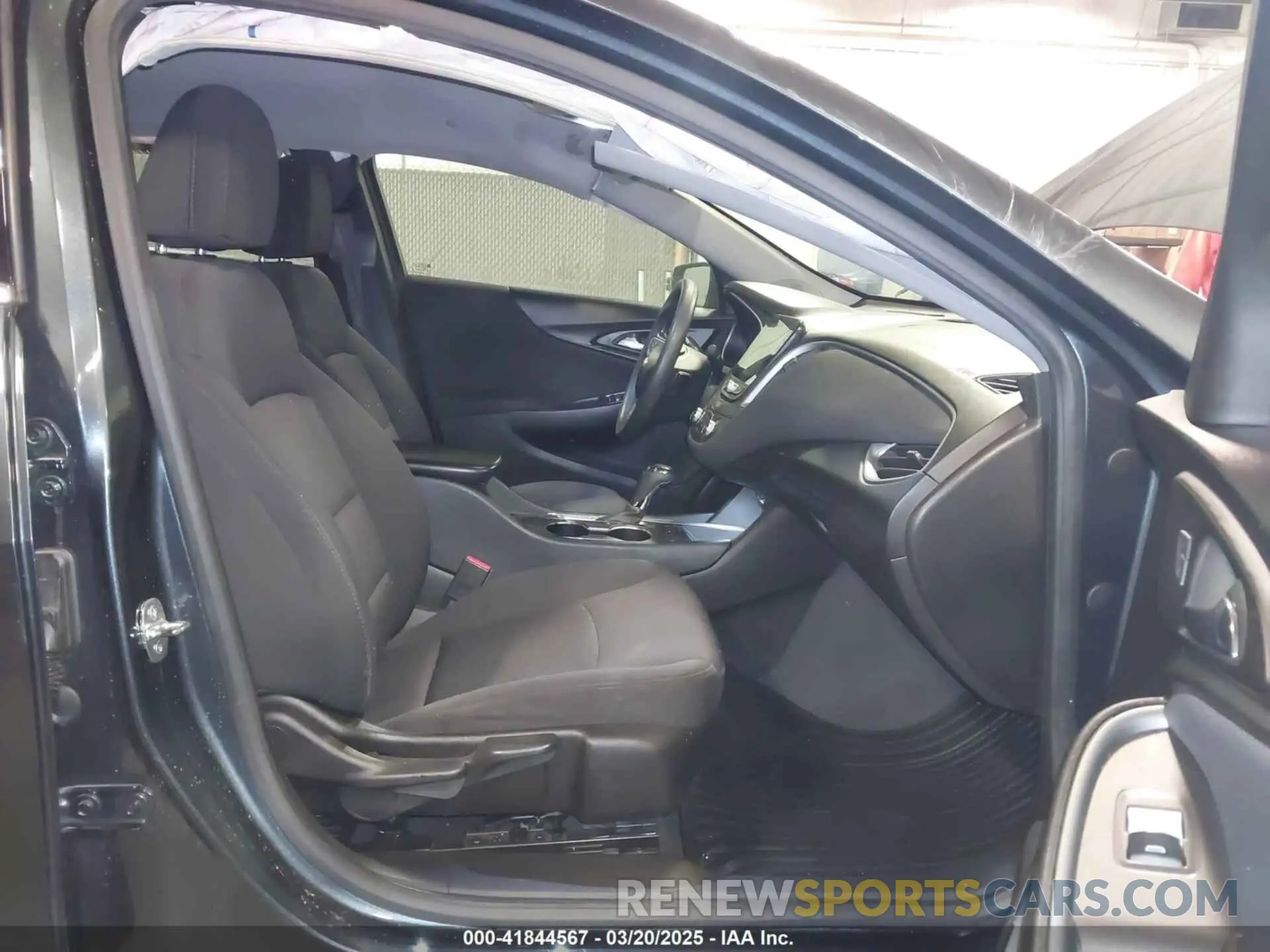 5 Photograph of a damaged car 1G1ZC5ST7KF140235 CHEVROLET MALIBU 2019