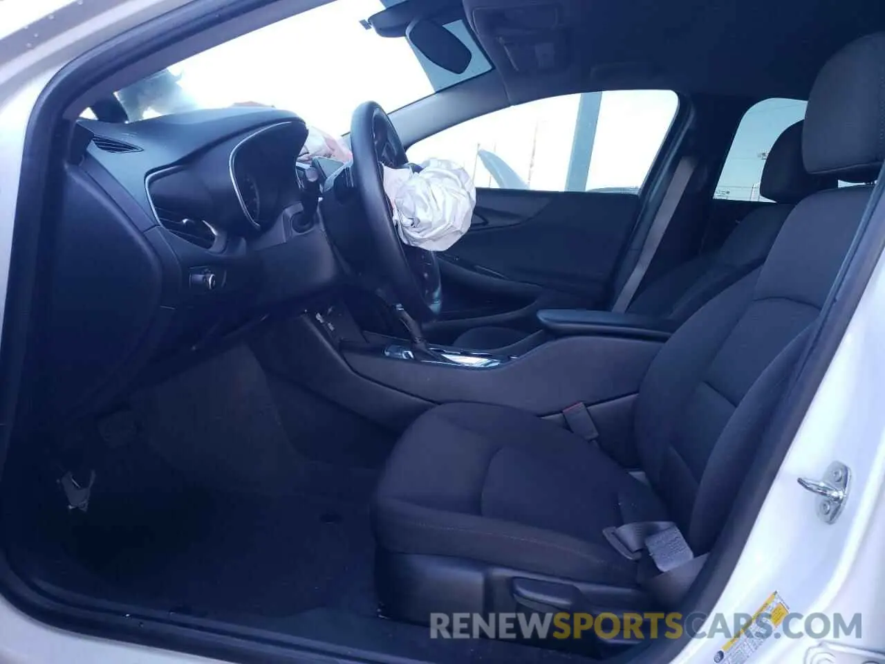 7 Photograph of a damaged car 1G1ZC5ST7KF173980 CHEVROLET MALIBU 2019