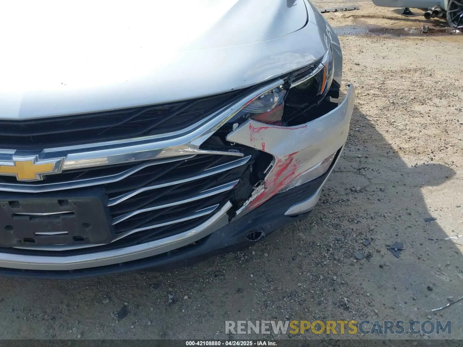 17 Photograph of a damaged car 1G1ZC5ST7KF184946 CHEVROLET MALIBU 2019