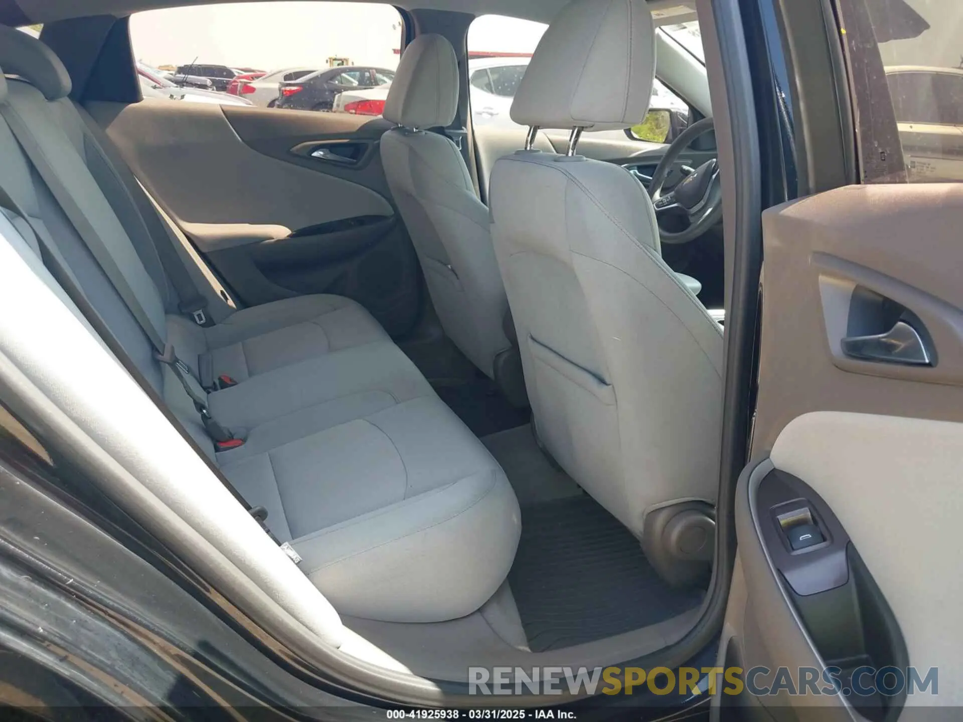 8 Photograph of a damaged car 1G1ZC5ST9KF211953 CHEVROLET MALIBU 2019