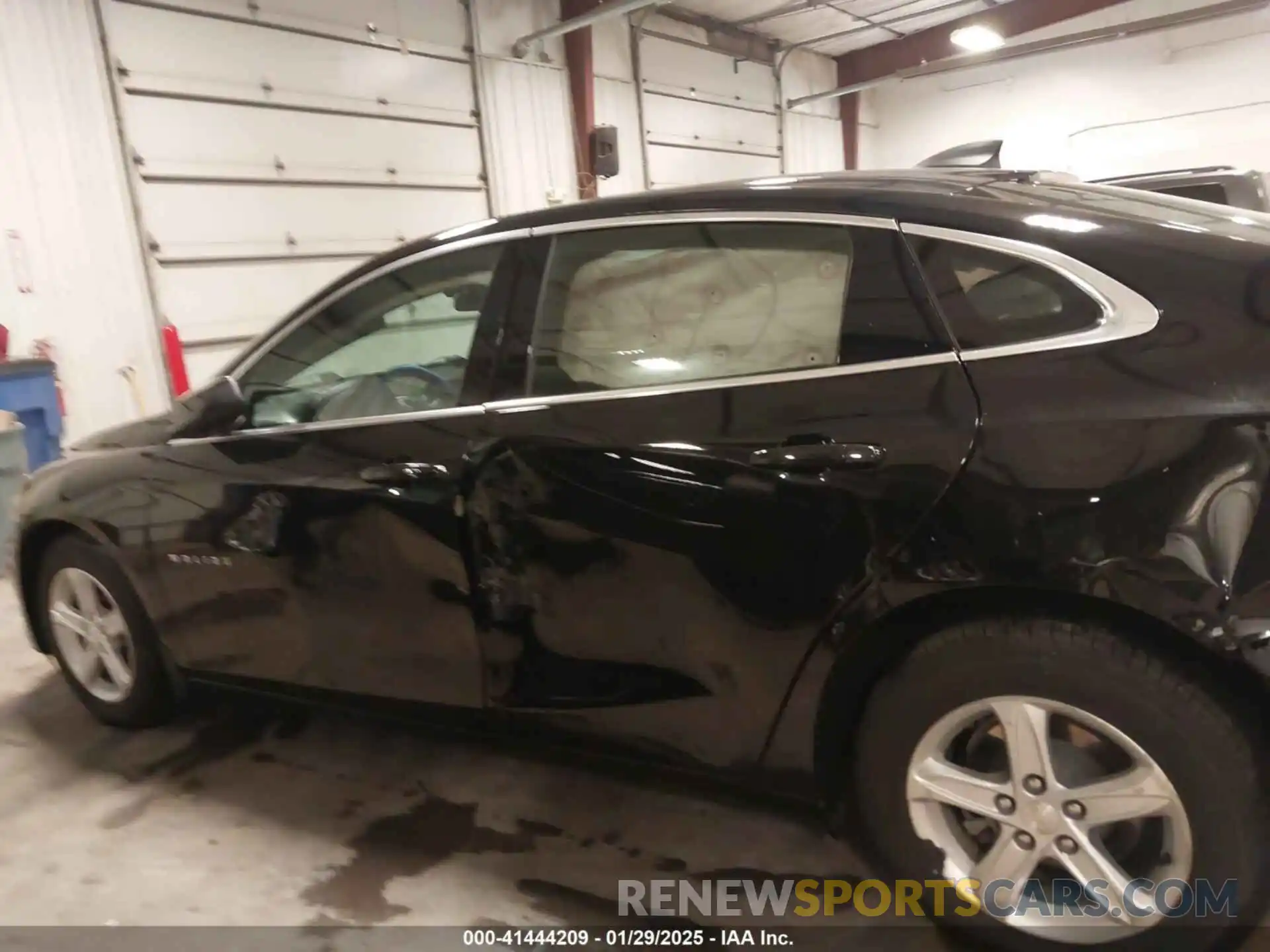 15 Photograph of a damaged car 1G1ZC5STXKF123929 CHEVROLET MALIBU 2019