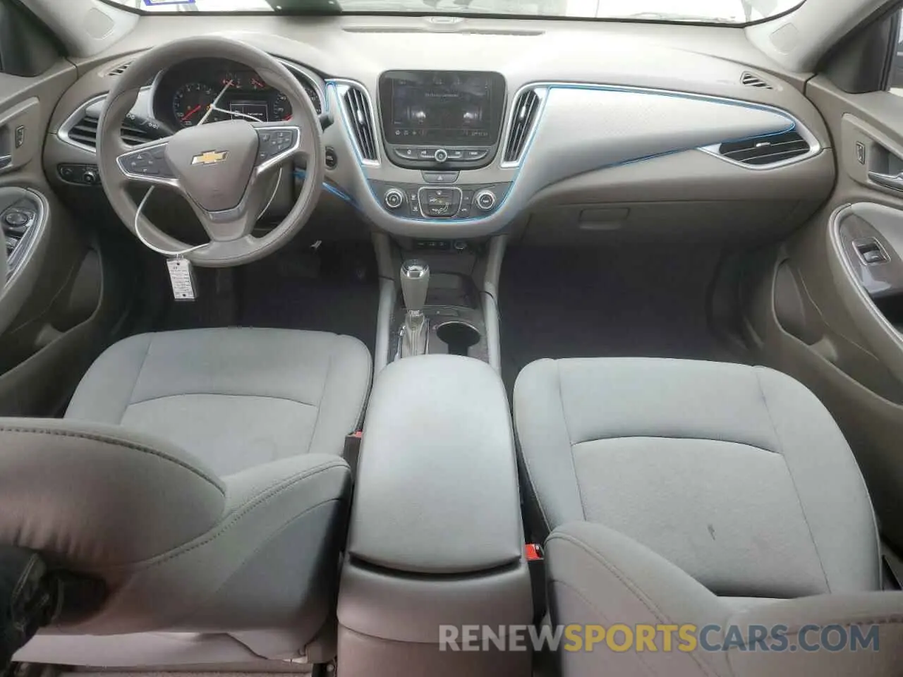 8 Photograph of a damaged car 1G1ZC5STXKF171088 CHEVROLET MALIBU 2019