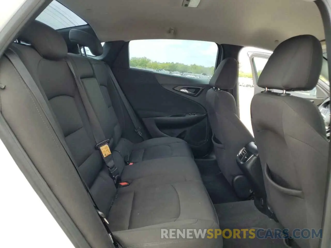10 Photograph of a damaged car 1G1ZD5ST0KF116629 CHEVROLET MALIBU 2019