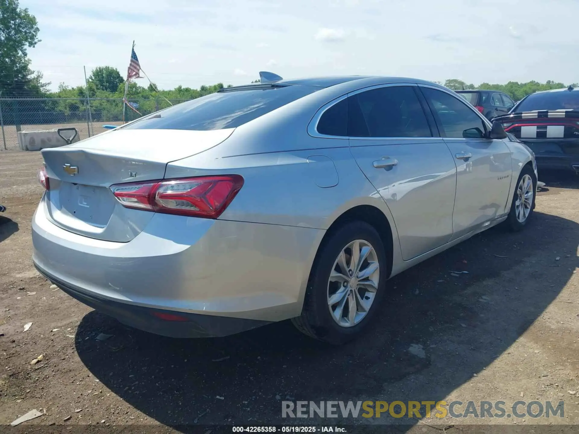 4 Photograph of a damaged car 1G1ZD5ST0KF120020 CHEVROLET MALIBU 2019