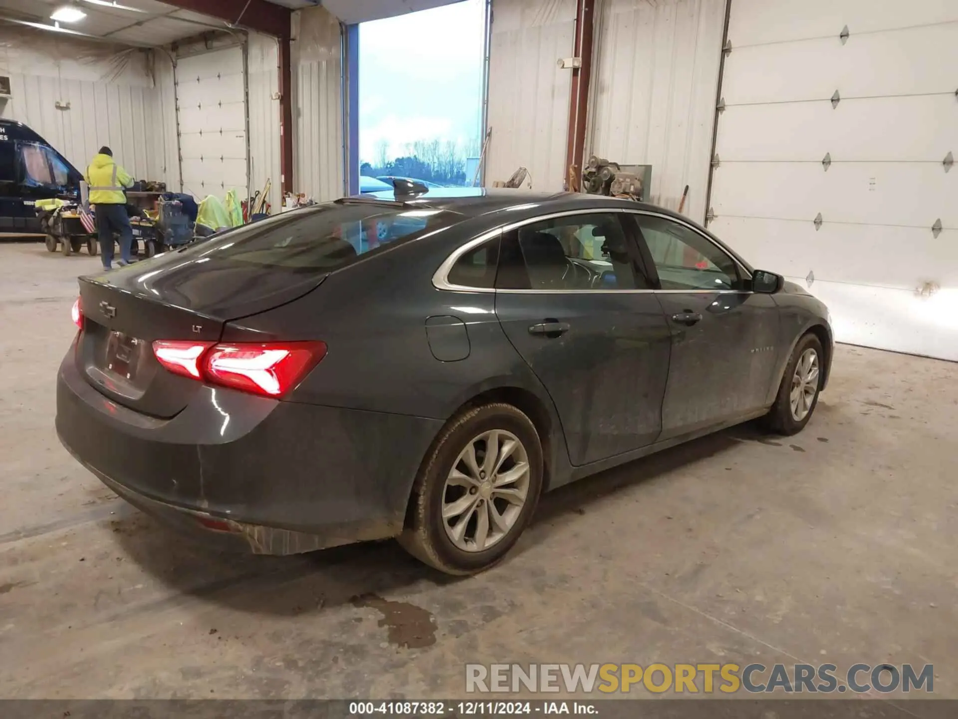4 Photograph of a damaged car 1G1ZD5ST0KF128599 CHEVROLET MALIBU 2019