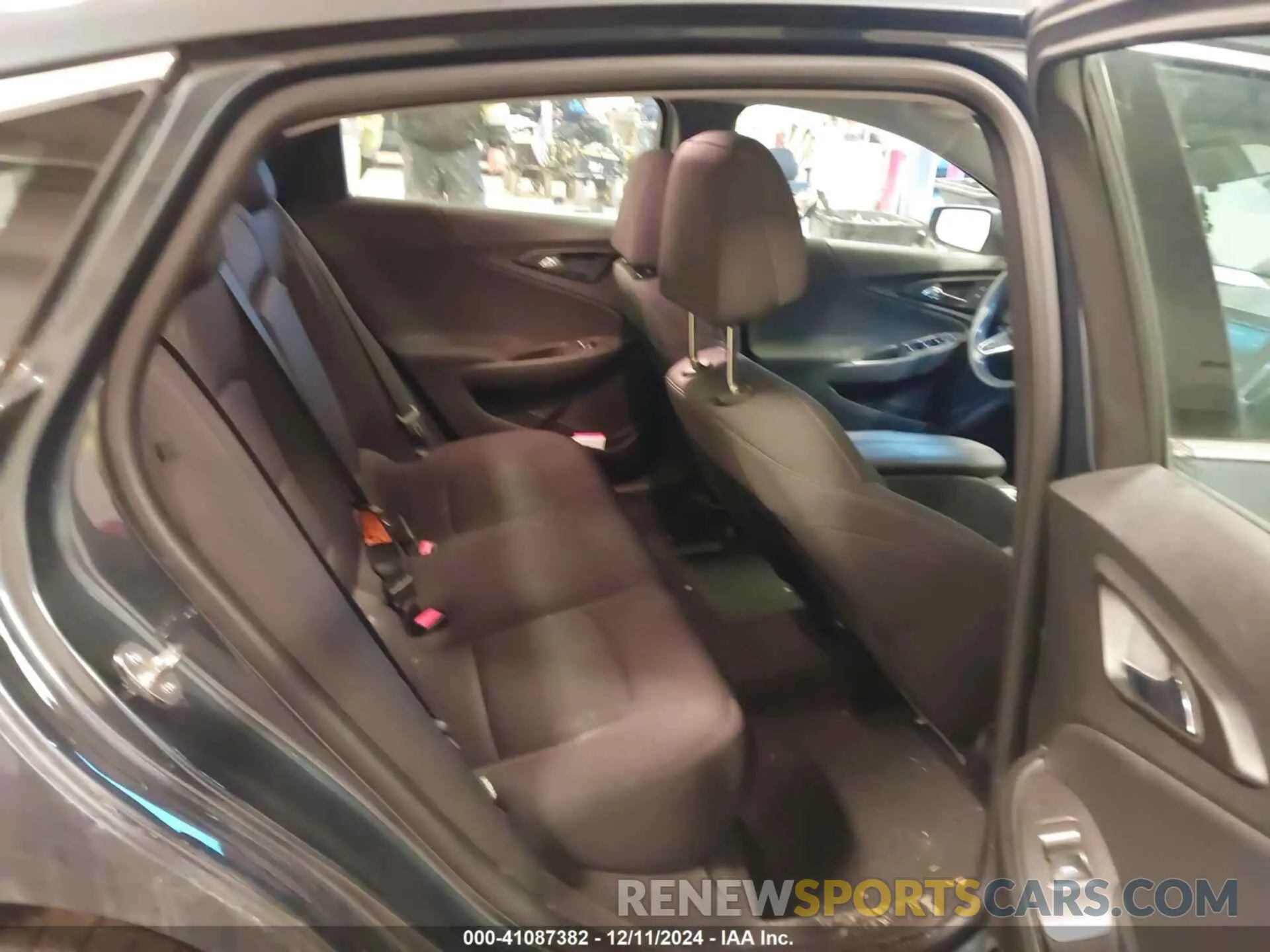 8 Photograph of a damaged car 1G1ZD5ST0KF128599 CHEVROLET MALIBU 2019