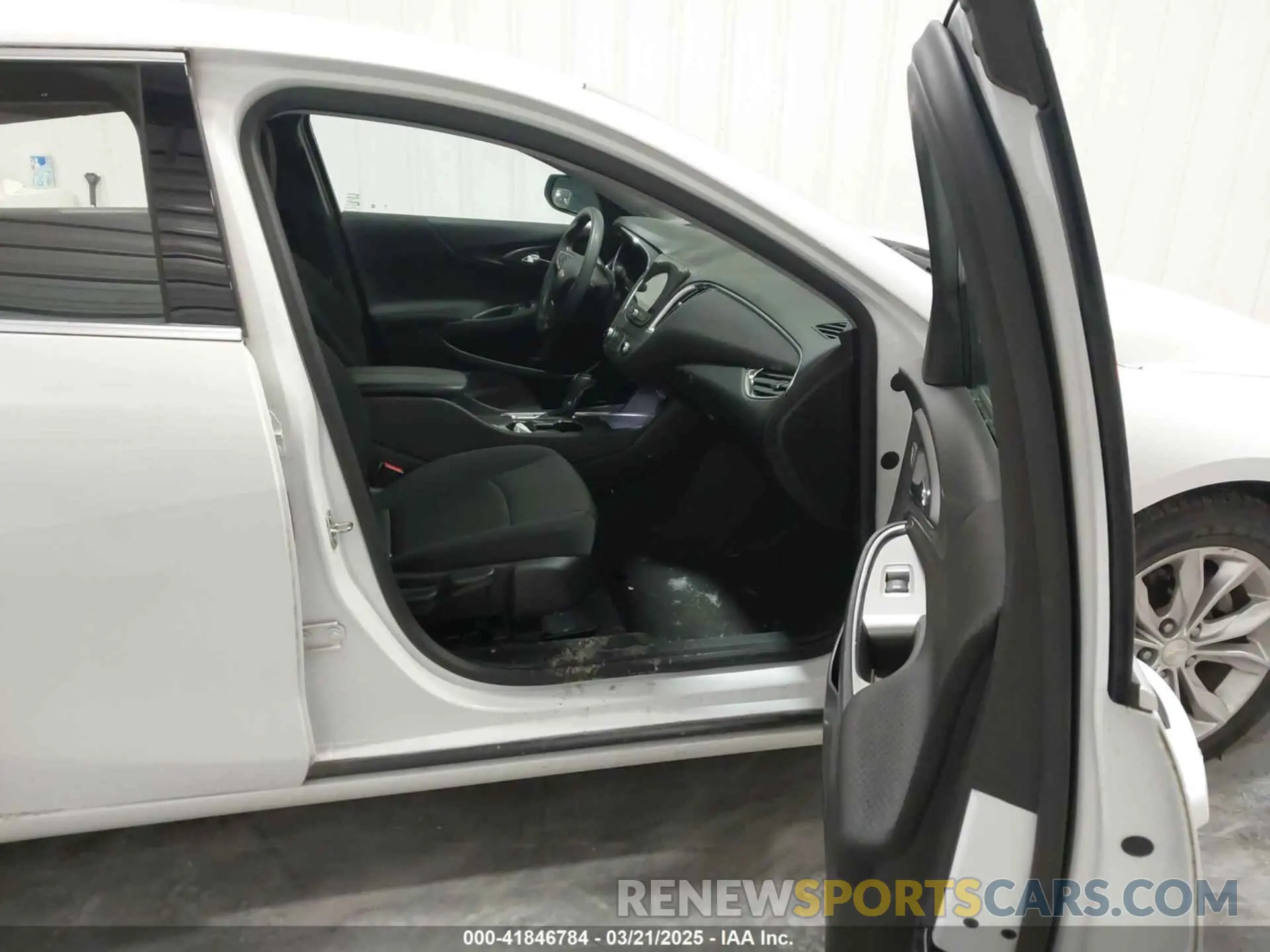 5 Photograph of a damaged car 1G1ZD5ST0KF129686 CHEVROLET MALIBU 2019
