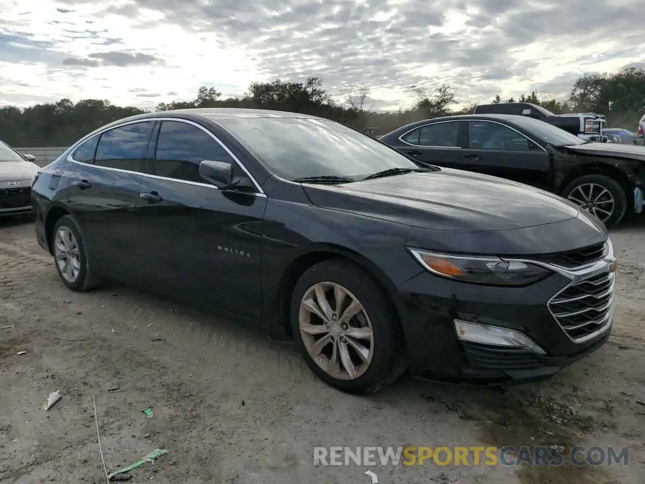 4 Photograph of a damaged car 1G1ZD5ST0KF139246 CHEVROLET MALIBU 2019