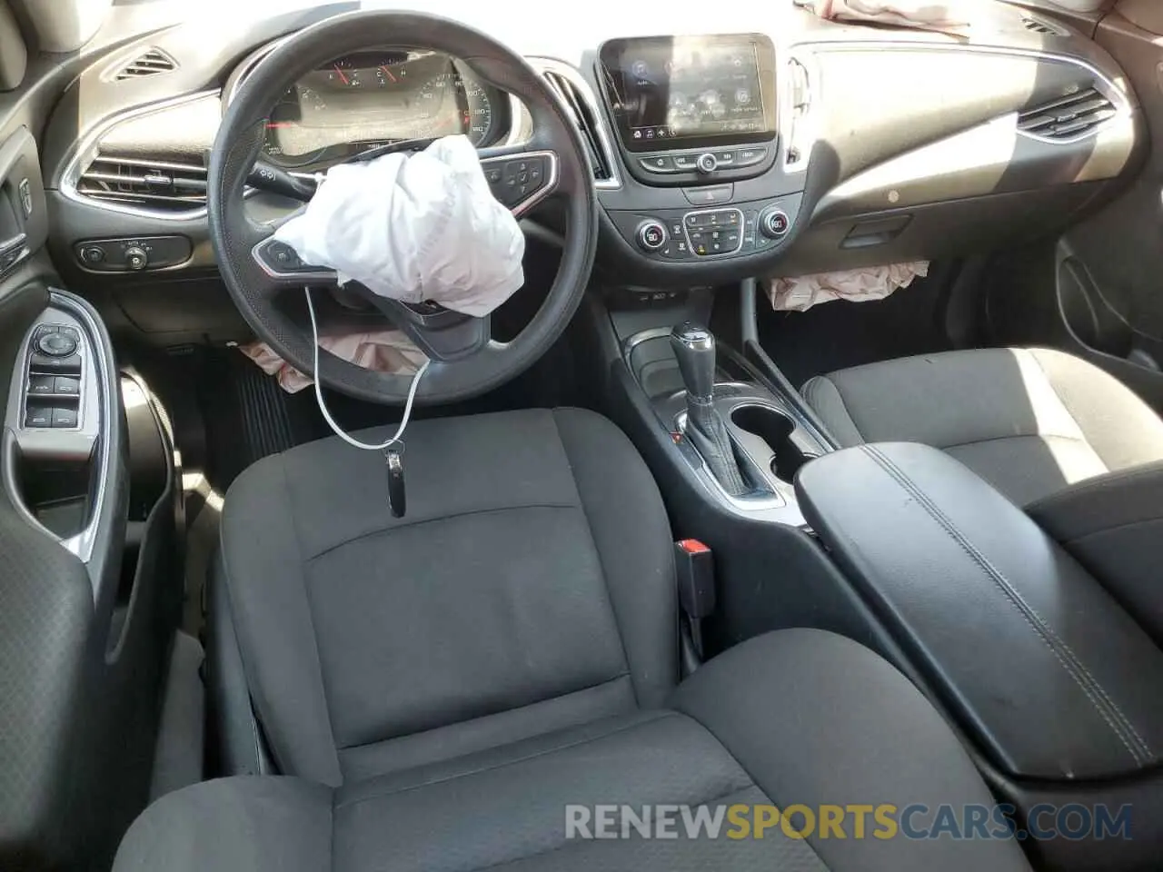 8 Photograph of a damaged car 1G1ZD5ST0KF170366 CHEVROLET MALIBU 2019