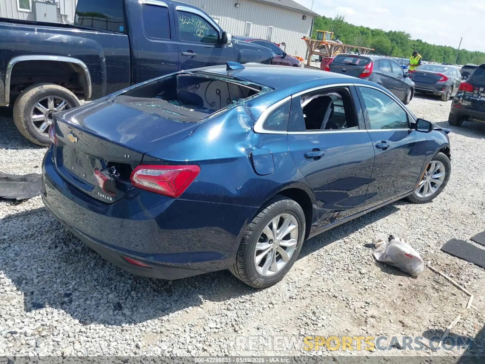 4 Photograph of a damaged car 1G1ZD5ST0KF207397 CHEVROLET MALIBU 2019