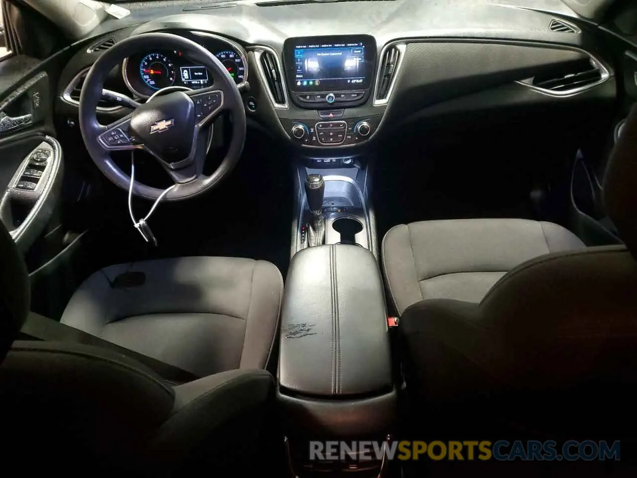 8 Photograph of a damaged car 1G1ZD5ST0KF207870 CHEVROLET MALIBU 2019