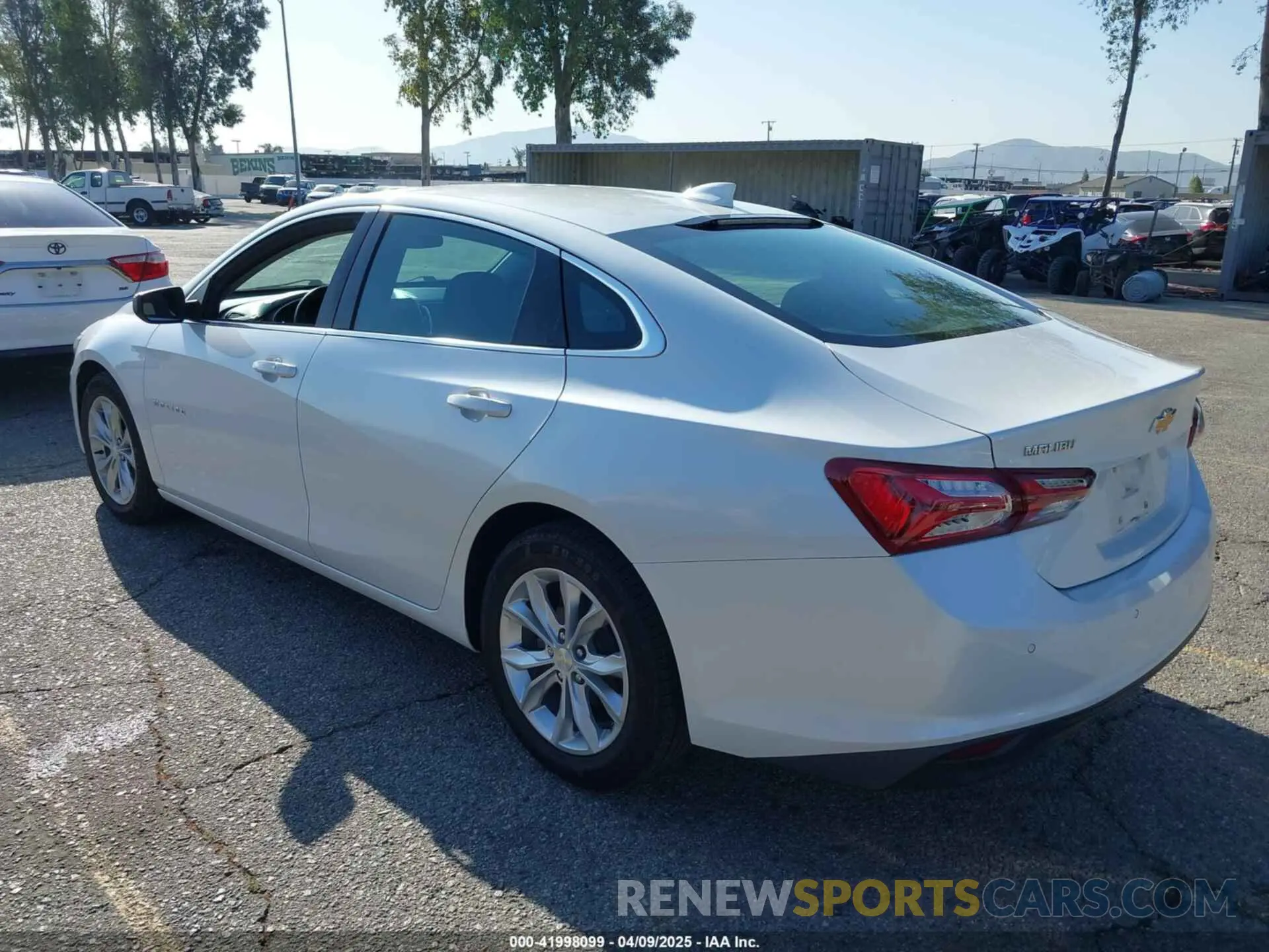 3 Photograph of a damaged car 1G1ZD5ST1KF115201 CHEVROLET MALIBU 2019