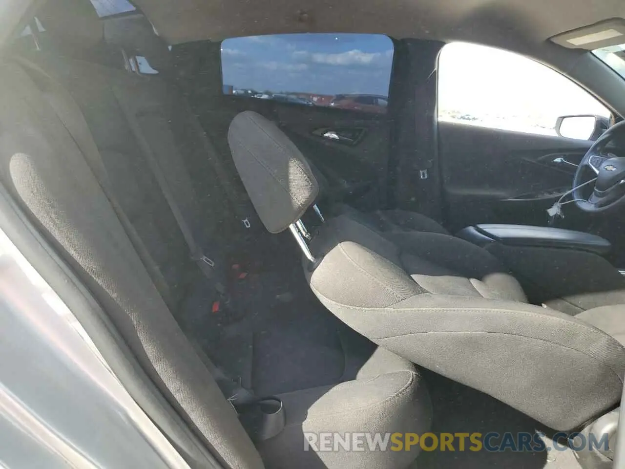 11 Photograph of a damaged car 1G1ZD5ST1KF117269 CHEVROLET MALIBU 2019