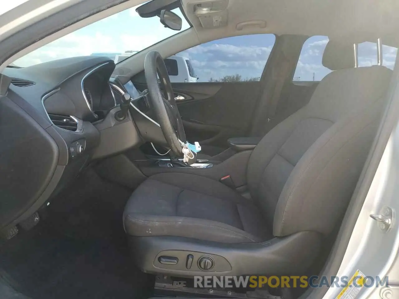 7 Photograph of a damaged car 1G1ZD5ST1KF117269 CHEVROLET MALIBU 2019