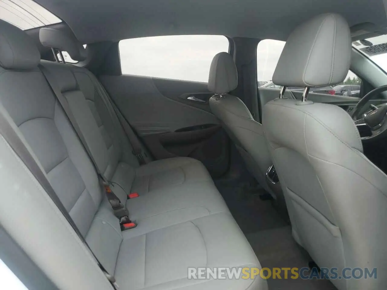 10 Photograph of a damaged car 1G1ZD5ST1KF133049 CHEVROLET MALIBU 2019