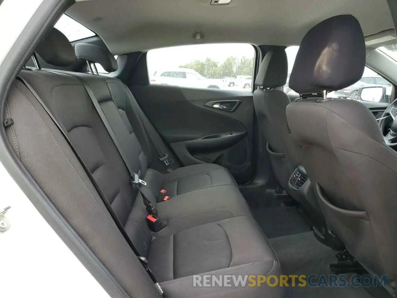 10 Photograph of a damaged car 1G1ZD5ST1KF133617 CHEVROLET MALIBU 2019